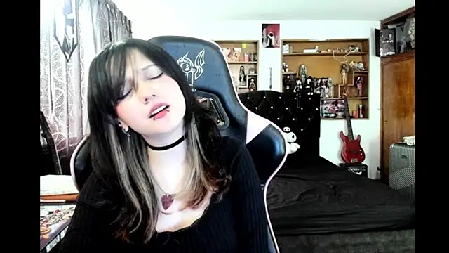 Snapshot of Maki_Zein_ chatting on February 5, 7:51 pm Maki Zein online show from February 5, 7:51 pm