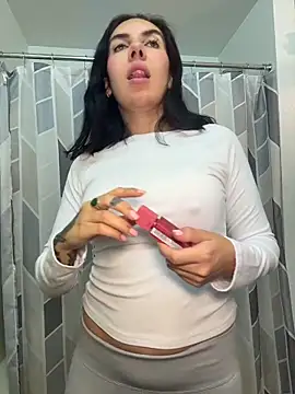 Lolathebaddie online show from November 11, 4:51 pm