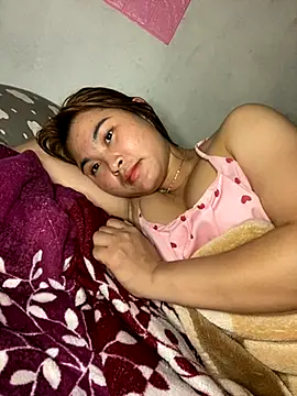 Snapshot of Yan_50299 chatting on October 31, 6:31 pm Yan 50299 online show from October 31, 6:31 pm