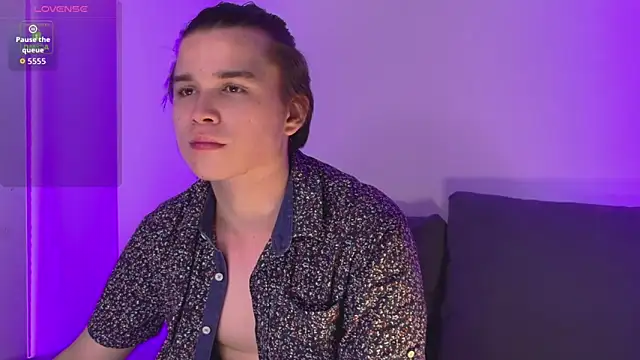 Snapshot of BrodyEvans chatting on October 10, 9:58 pm BrodyEvans online show from October 10, 9:58 pm
