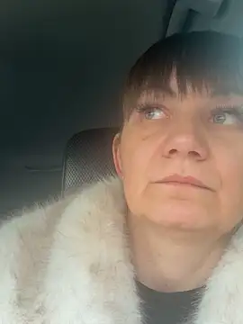 Butterfly8385 online show from February 11, 1:16 pm