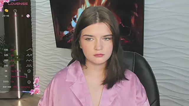 Mori Girll online show from November 3, 1:01 pm