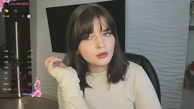 Mori Girll online show from November 8, 1:11 pm