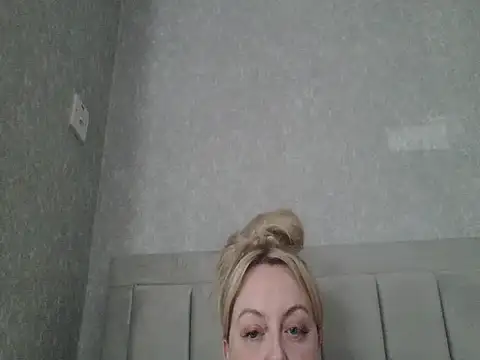 Snapshot of kikicupcake chatting on October 11, 12:58 pm kikicupcake online show from October 11, 12:58 pm