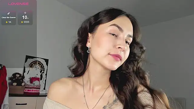 LionKierra online show from November 27, 4:03 am