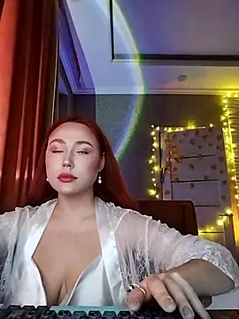 LolaMint  online show from December 3, 1:09 pm