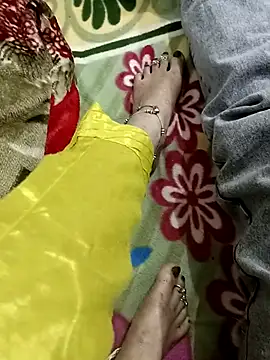 HOT-CPL-11 online show from November 12, 5:57 pm