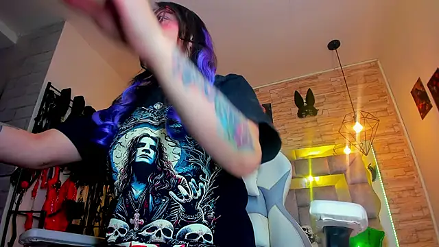 Evangelinejoness  online show from March 28, 11:32 am