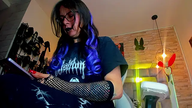 Evangelinejoness  online show from April 8, 11:43 am