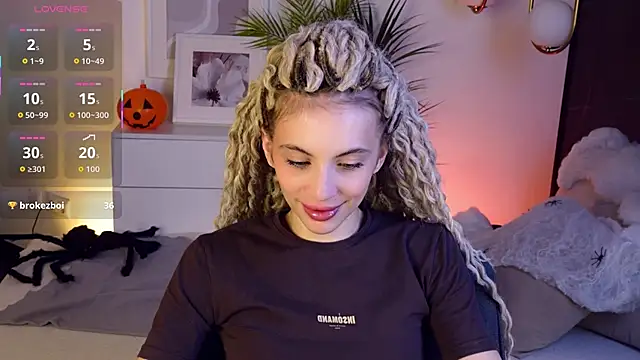 mia silkk online show from November 1, 6:26 am