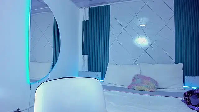 Snapshot of Briseida-White chatting on November 28, 11:46 am Briseida-White online show from November 28, 11:46 am