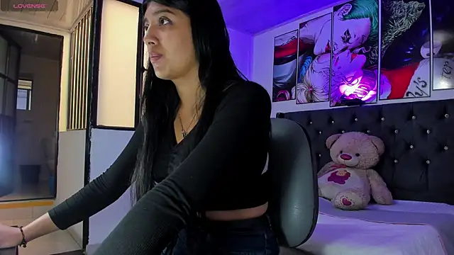 Snapshot of Briseida-White chatting on December 16, 2:00 pm Briseida-White online show from December 16, 2:00 pm