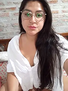 morenalatinaa online show from April 6, 4:10 am