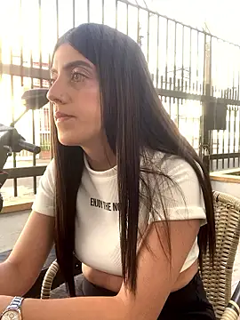 Snapshot of ElectraPink_ chatting on January 17, 1:05 pm ElectraPink online show from January 17, 1:05 pm