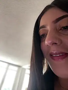 Snapshot of ElectraPink_ chatting on February 17, 1:29 pm ElectraPink online show from February 17, 1:29 pm