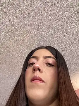 Snapshot of ElectraPink_ chatting on February 21, 1:34 pm ElectraPink online show from February 21, 1:34 pm