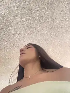 Snapshot of ElectraPink_ chatting on February 26, 1:43 pm ElectraPink online show from February 26, 1:43 pm