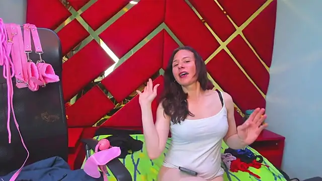 Snapshot of Kylie_Bloom chatting on March 16, 10:25 pm Kylie Bloom online show from March 16, 10:25 pm