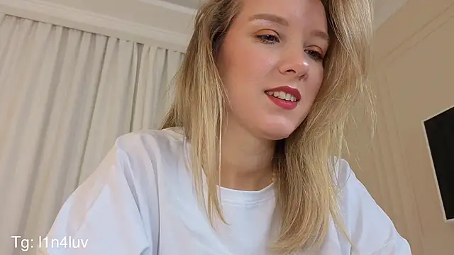 Snapshot of AIicaparkerc chatting on November 10, 9:36 pm AIicaparkerc online show from November 10, 9:36 pm