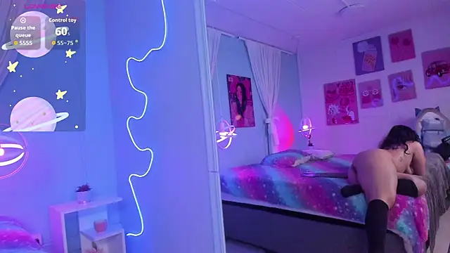 HollyPeach online show from January 11, 4:39 am