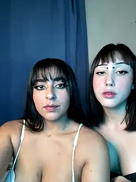 Snapshot of Die-lunara chatting on October 12, 9:08 am Die-lunara online show from October 12, 9:08 am