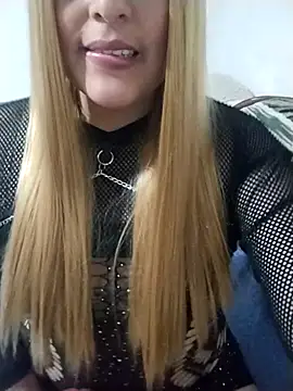 Snapshot of YEIMYlove chatting on November 9, 2:43 am YEIMYlove online show from November 9, 2:43 am