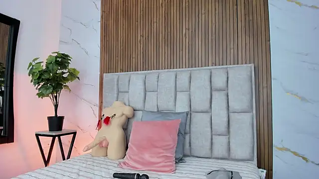 Sassha ferrer online show from November 28, 7:38 pm