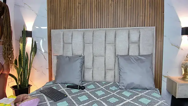 Sassha ferrer online show from January 7, 7:27 pm