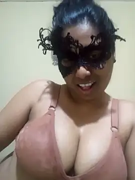 Snapshot of Expose_Queen chatting on February 6, 5:16 pm Expose Queen online show from February 6, 5:16 pm