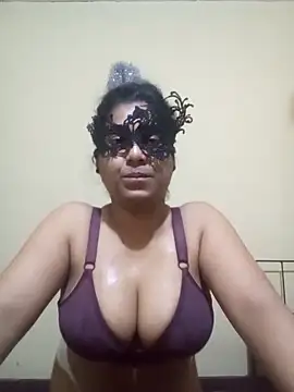 Snapshot of Expose_Queen chatting on February 7, 4:43 pm Expose Queen online show from February 7, 4:43 pm