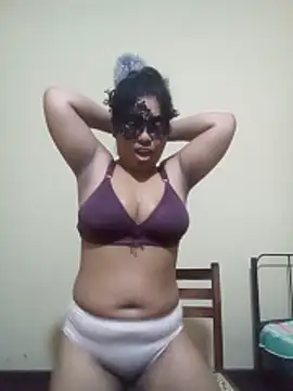 Snapshot of Expose_Queen chatting on February 19, 5:09 pm Expose Queen online show from February 19, 5:09 pm