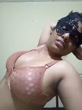 Snapshot of Expose_Queen chatting on February 24, 5:22 pm Expose Queen online show from February 24, 5:22 pm