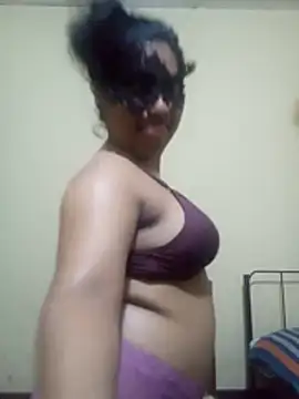 Snapshot of Expose_Queen chatting on February 26, 4:17 pm Expose Queen online show from February 26, 4:17 pm