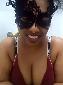 Snapshot of Expose_Queen chatting on July 9, 6:34 pm Expose Queen online show from July 9, 6:34 pm