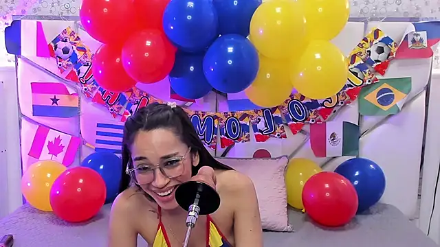 GabbiePrice online show from June 21, 1:41 am
