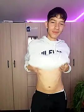 heyy noah11 online show from November 4, 10:31 pm