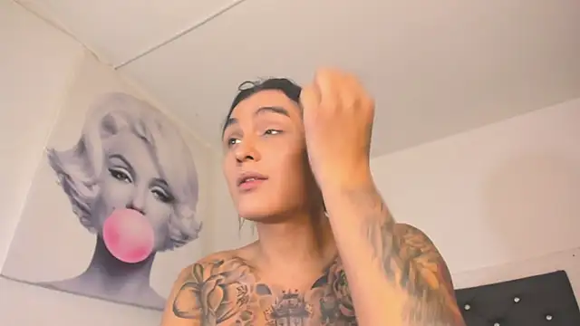 Snapshot of BiancaValentinna chatting on November 18, 8:46 pm BiancaValentinna online show from November 18, 8:46 pm