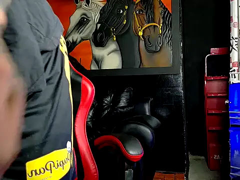 Molotov Explosive online show from January 10, 6:31 pm