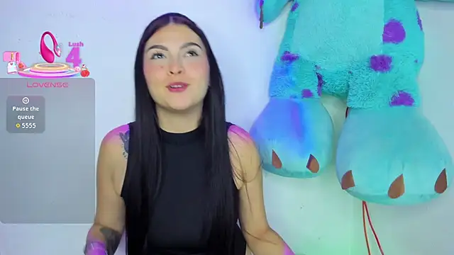 PrincessTiff online show from November 4, 11:59 pm