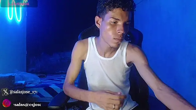 jhojan foxxx  online show from November 22, 8:30 pm