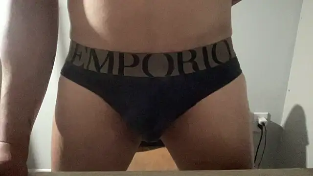 Snapshot of ChillNSpill chatting on December 3, 3:14 am ChillNSpill online show from December 3, 3:14 am