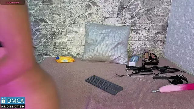 taylorexotic online show from November 12, 3:07 am