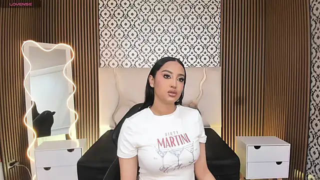 BEELLA TAY1 online show from November 10, 2:16 pm