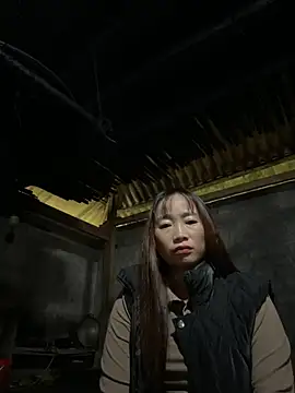 Snapshot of Maymay__ chatting on October 22, 2:23 am Maymay online show from October 22, 2:23 am