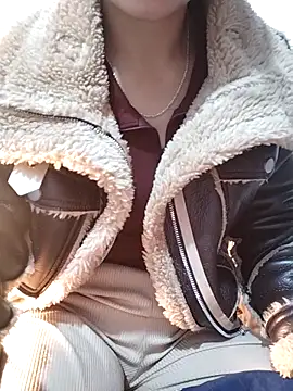 Snapshot of Maymay__ chatting on November 6, 11:44 am Maymay online show from November 6, 11:44 am