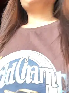 Snapshot of Maymay__ chatting on November 15, 6:55 am Maymay online show from November 15, 6:55 am