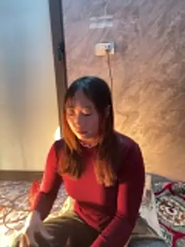 Snapshot of Maymay__ chatting on December 18, 2:06 am Maymay online show from December 18, 2:06 am