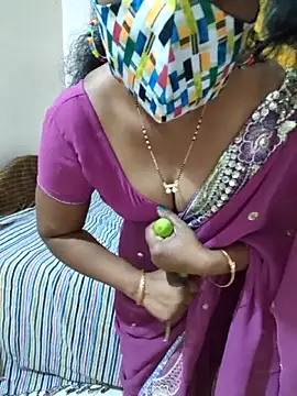 Snapshot of Best_Kannada_Couple chatting on October 28, 5:44 am Best Kannada Couple online show from October 28, 5:44 am