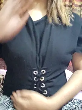 Snapshot of Tanha18 chatting on February 12, 12:38 am Tanha18 online show from February 12, 12:38 am