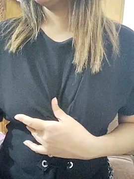 Snapshot of Tanha18 chatting on February 15, 12:40 am Tanha18 online show from February 15, 12:40 am